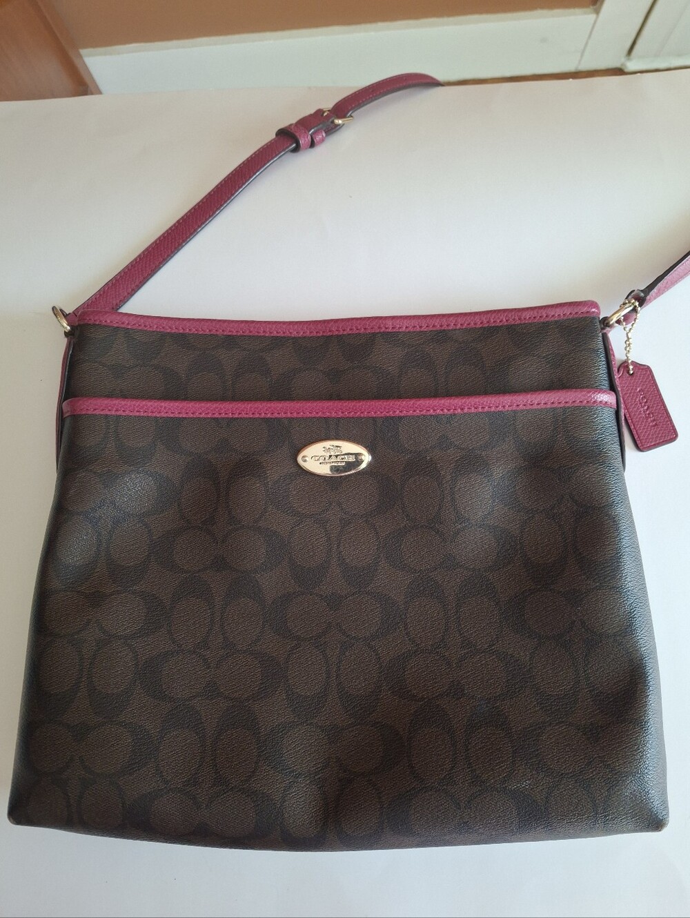 Coach Brown Signature File Crossbody Bag with Raspberry Trim - Picture 2 of 14